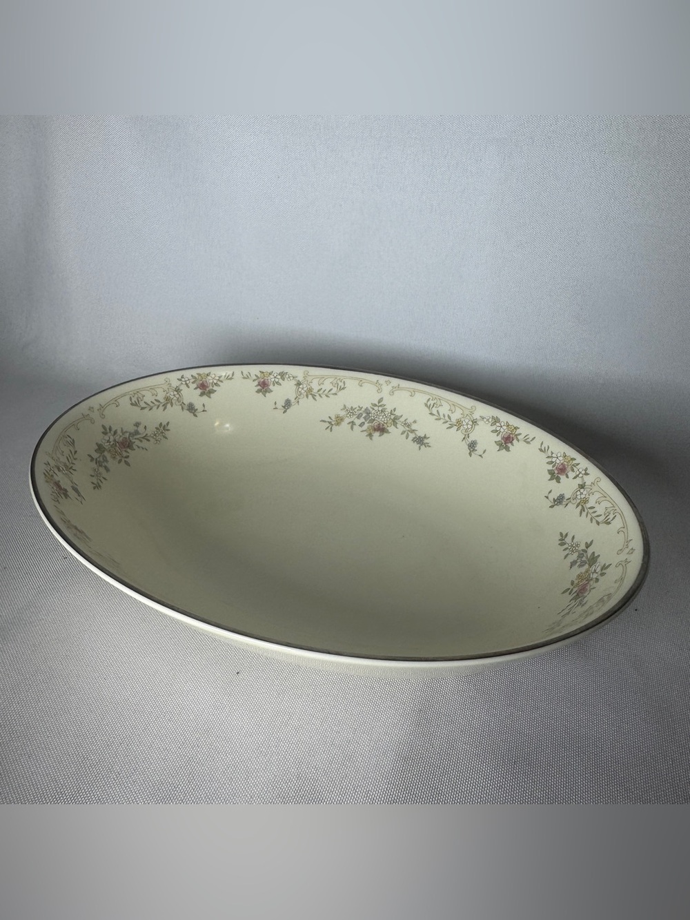 Royal Doulton Diana H5079 Oval Vegetable Bowl 9 7/8" Bone China
